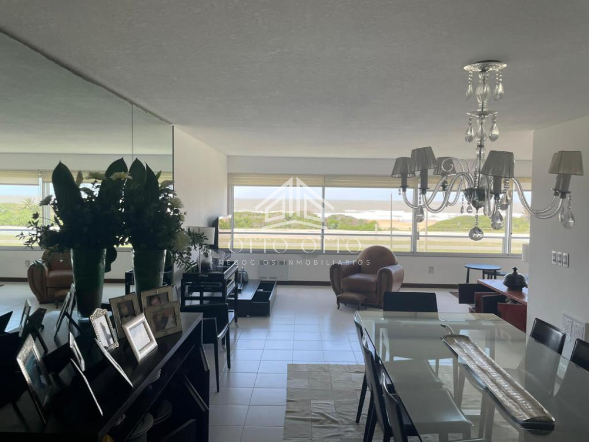 Apartamento ID.11053 - Apartamento en torre de categoría en venta y alquiler temporario.