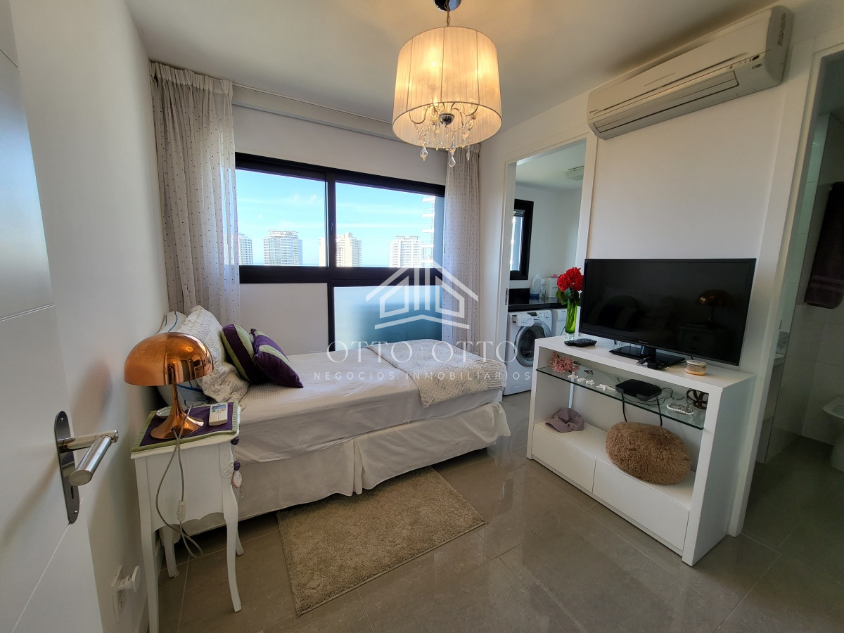 Apartamento ID.27079 - Torre de Categoría  en playa Brava 