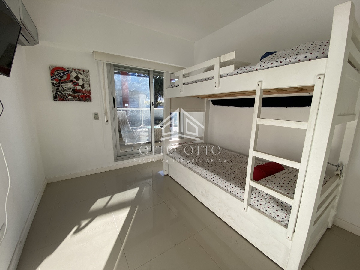Apartamento ID.6334 - Apartamento en venta, 2 dormitorios, en la Peninsula de Punta del Este!