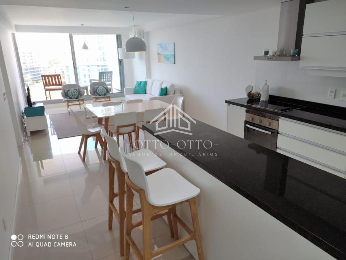 Apartamento ID.567 - Venta apartamento tres dormitorios punta del este edificio torre esmeralda