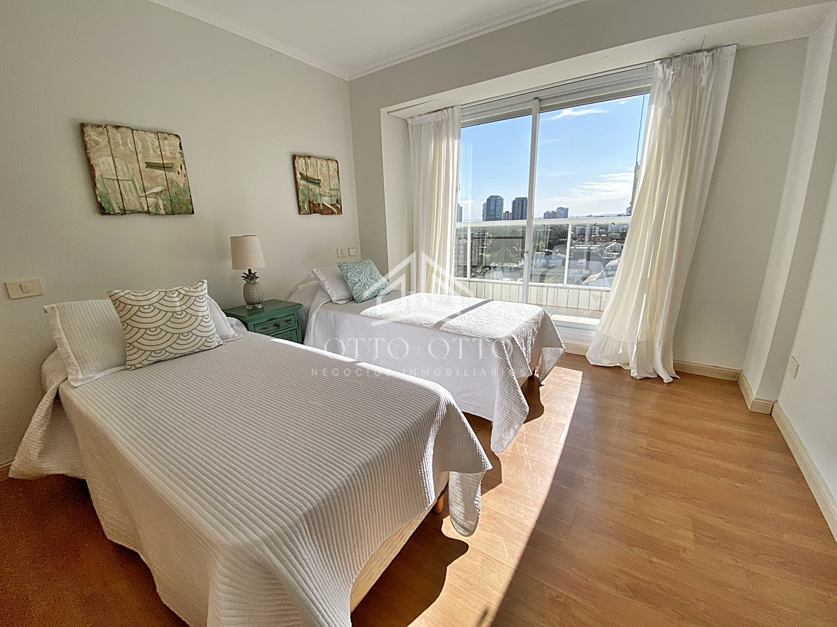 Apartamento ID.10825 - Gran Pent House en primera fila