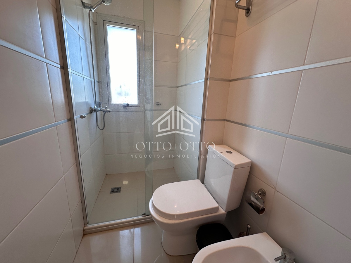 Apartamento ID.1595 - Apartamento en venta en primera linea Playa Mansa - parrillero