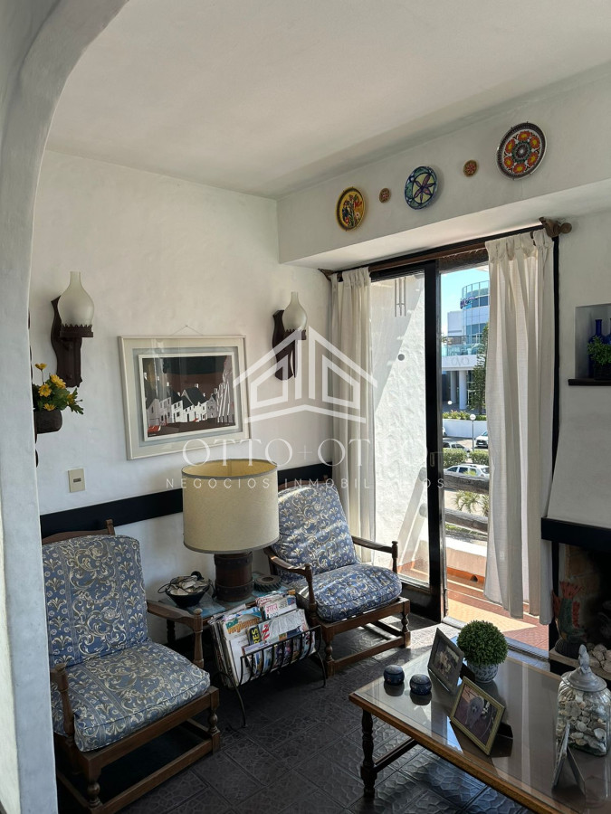 Apartamento ID.15653 - Increíble oportunidad de inversión a tan solo metros de Playa Mansa, Punta del Este de 3 dormitorios