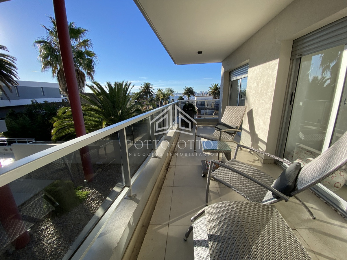 Apartamento ID.6334 - Apartamento en venta, 2 dormitorios, en la Peninsula de Punta del Este!