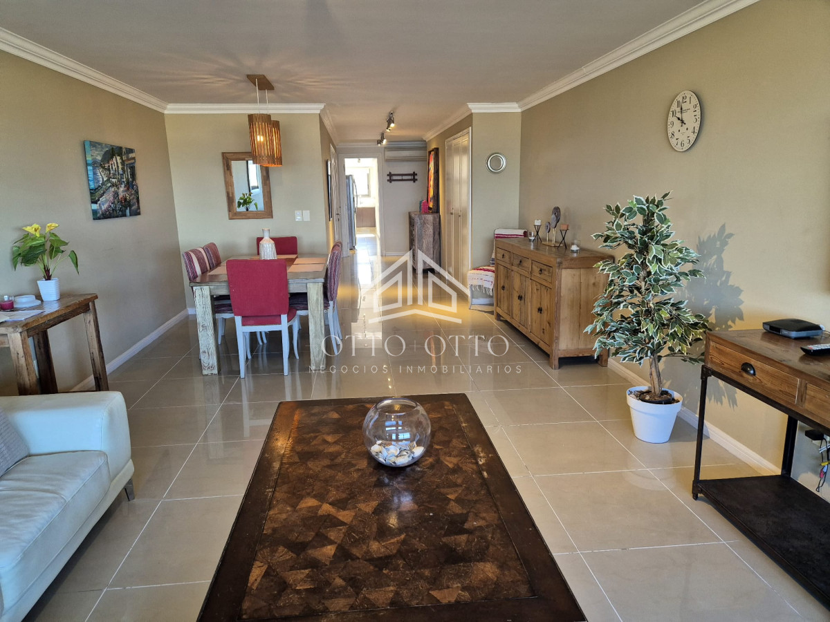 Apartamento ID.459 - Apartamento en venta Playa Brava 3 dormitorios FRENTE AL MAR