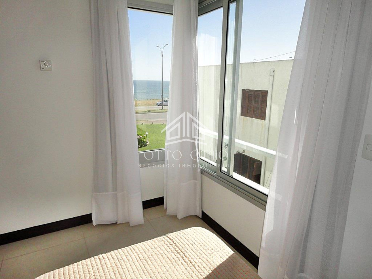 Apartamento ID.16870 - Venta apartamento cuatro dormitorios punta del este edificio Ville de Mar parrillero propio