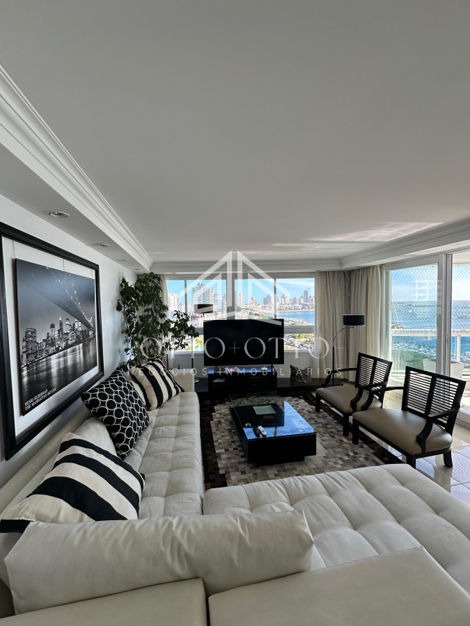 Apartamento ID.28459 - Lujoso apartamento en venta en Millenium Tower de Punta del Este frente al mar.