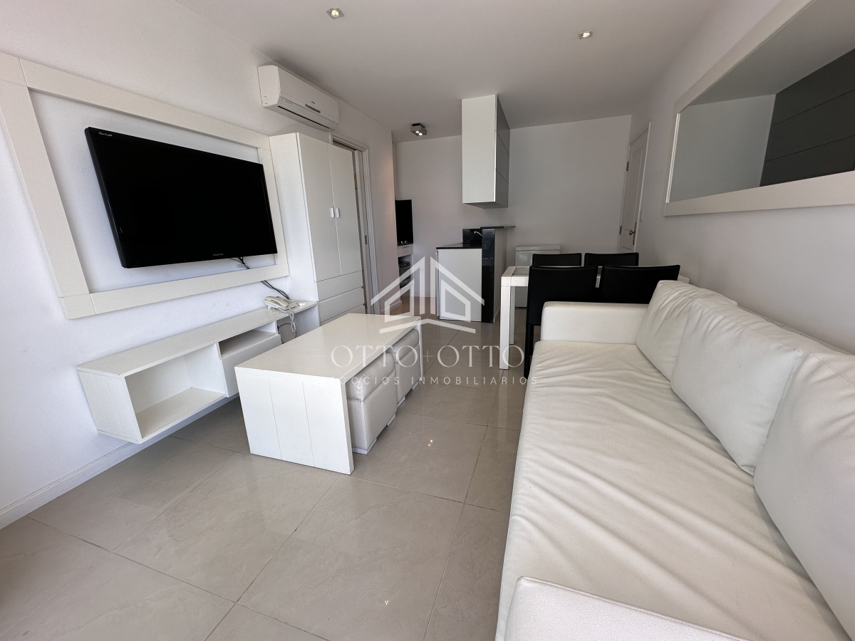 Apartamento ID.27608 - Venta apartamento un dormitorio punta del este edificio Sol y Luna 2