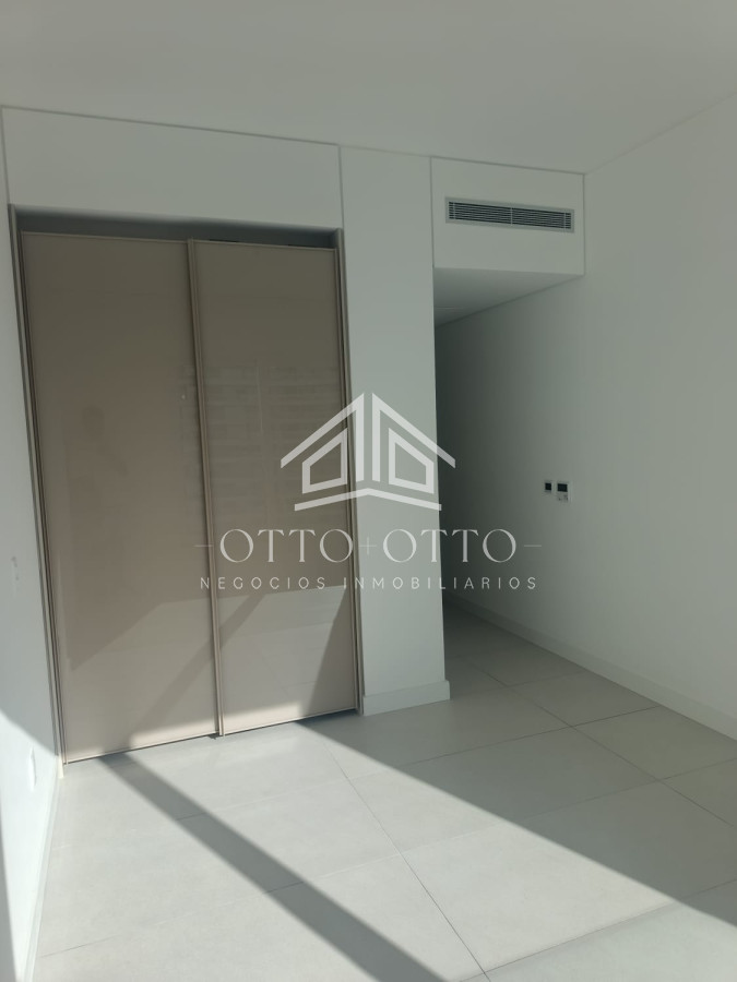 Apartamento ID.28628 - Apartamento en venta 3 dormitorios en Punta Del Este