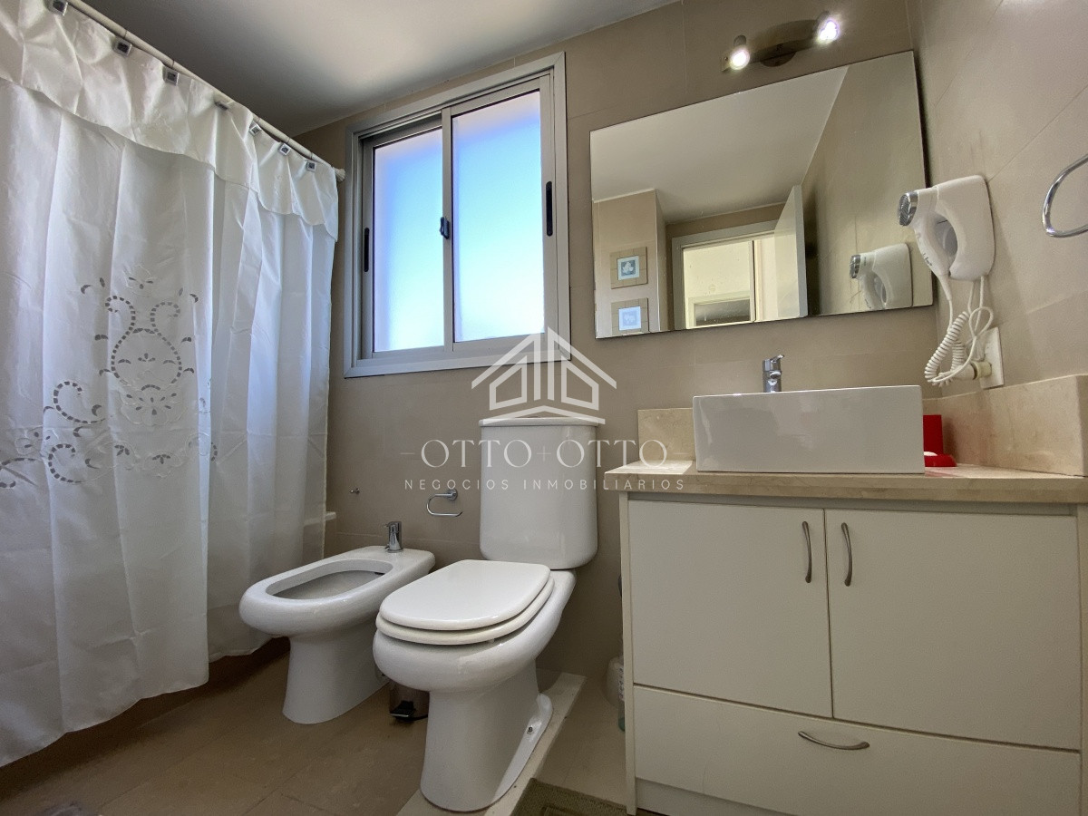 Apartamento ID.6334 - Apartamento en venta, 2 dormitorios, en la Peninsula de Punta del Este!