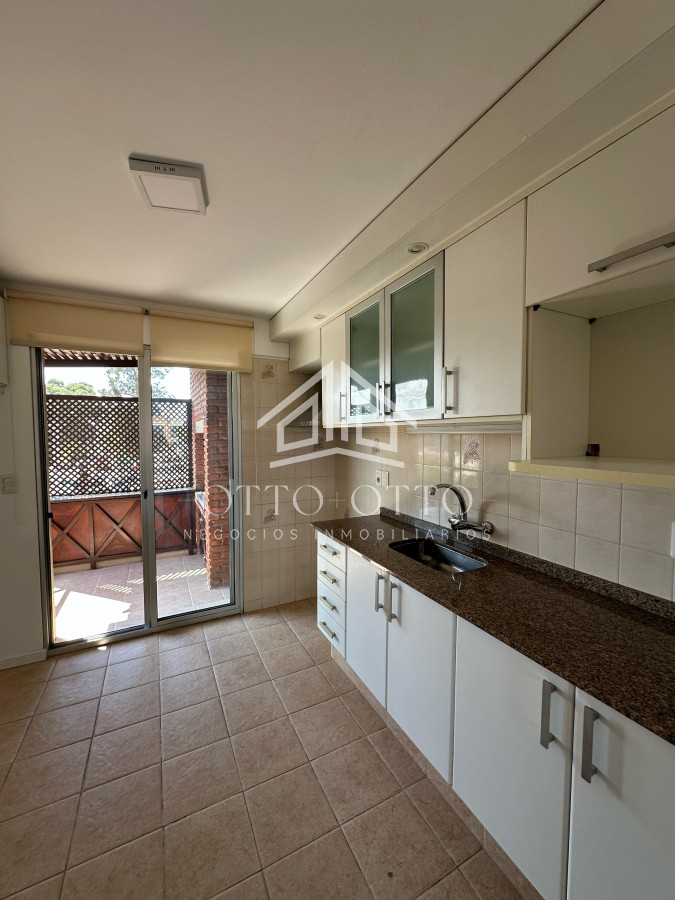 Apartamento ID.28018 - Venta apartamento dos dormitorios punta del este edificio Green Village