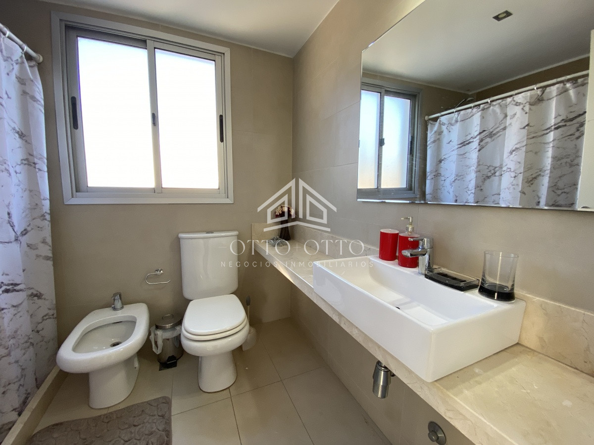 Apartamento ID.6334 - Apartamento en venta, 2 dormitorios, en la Peninsula de Punta del Este!
