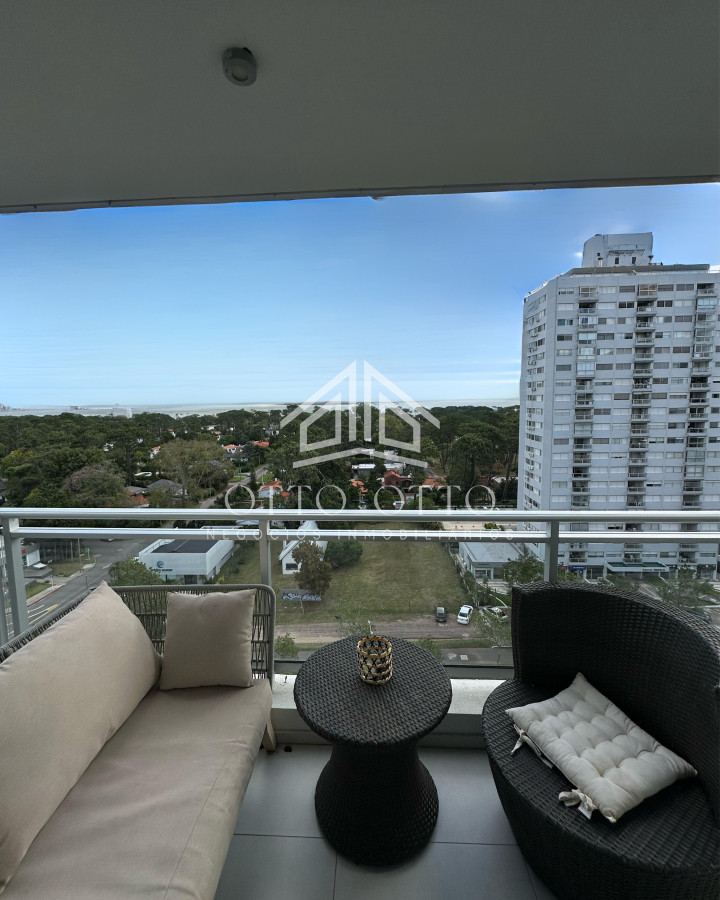 Apartamento ID.28641 - Espectacular apartamento 2 dormitorios en venta con vista a la Isla Gorriti en Punta del Este de 2 dormitorios 2 baños cochera incluida