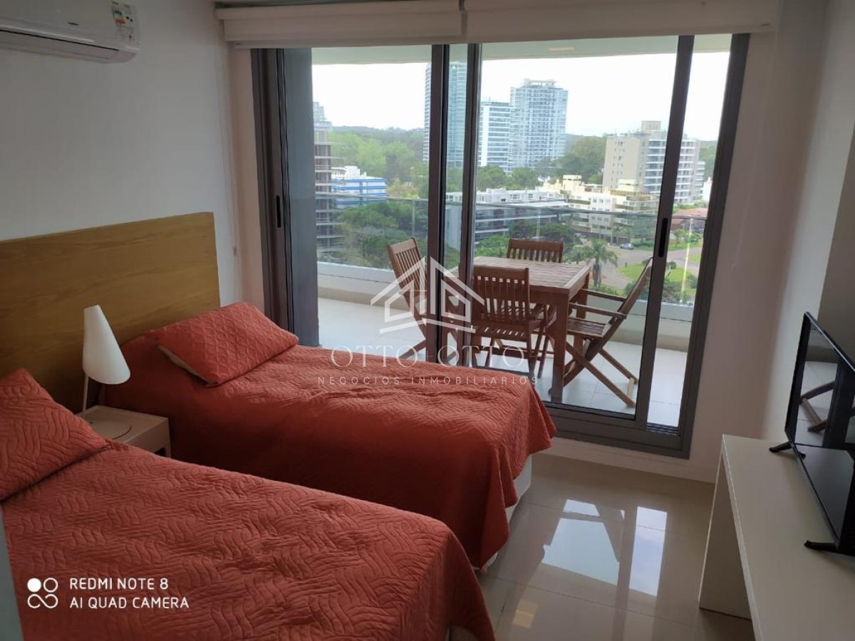 Apartamento ID.567 - Venta apartamento tres dormitorios punta del este edificio torre esmeralda