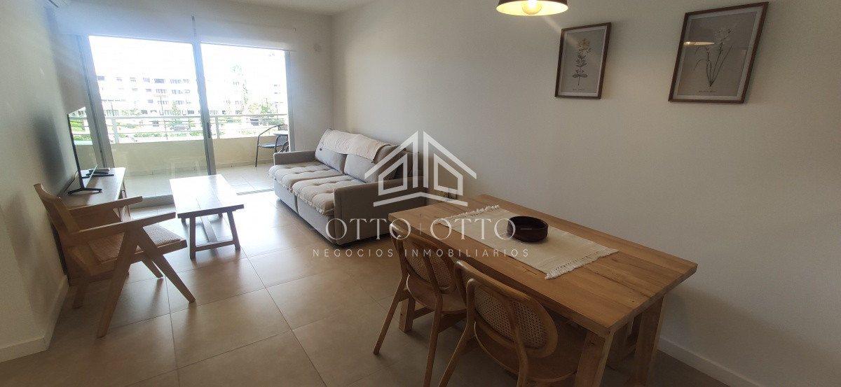 Apartamento ID.4150 - Apartamento en alquiler  Playa Mansa 1 dormitorio