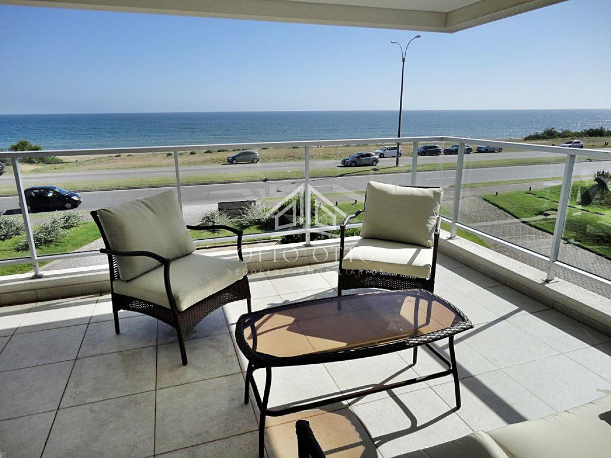 Apartamento ID.16870 - Venta apartamento cuatro dormitorios punta del este edificio Ville de Mar parrillero propio