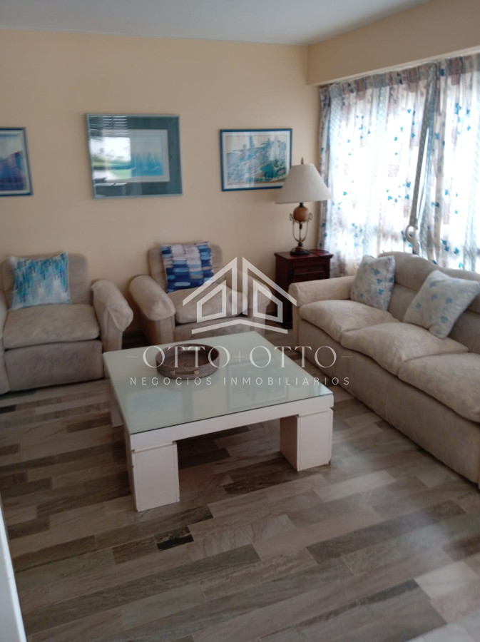 Apartamento ID.10206 - APARTAMENTO DE 3 DORMITORIOS EN ALQUILER ANUAL