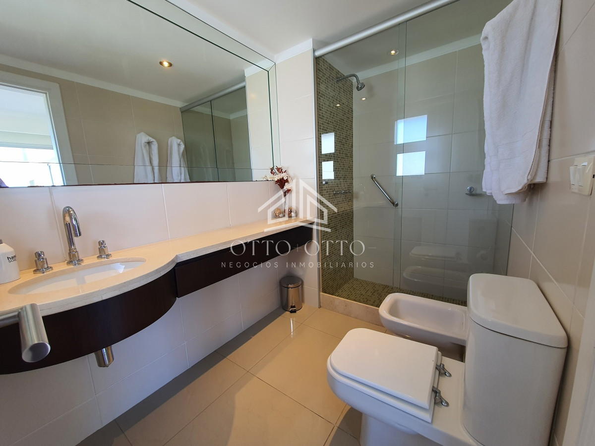 Apartamento ID.17360 - Torre Lobos en alquiler