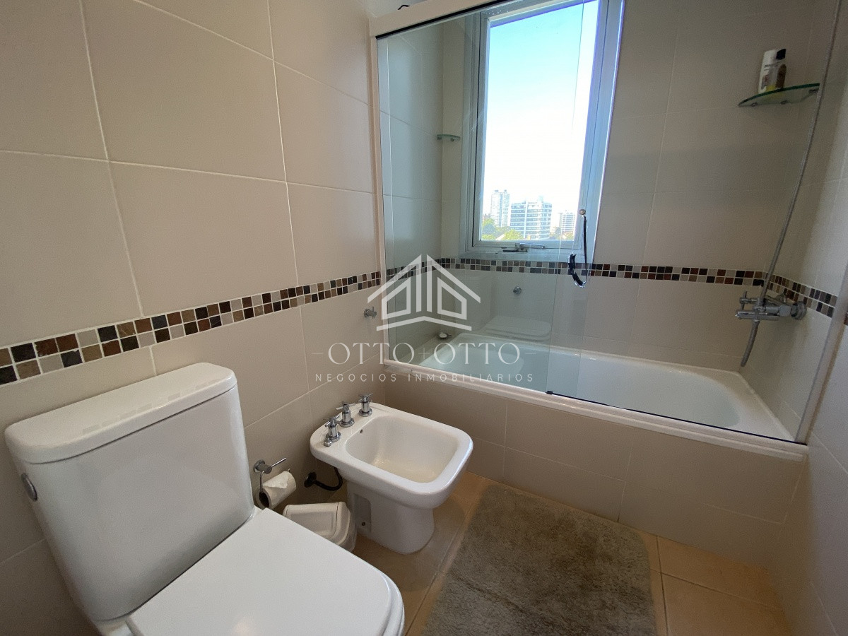 Apartamento ID.26568 - Apartamento en venta con 4 dormitorios en Punta del Este