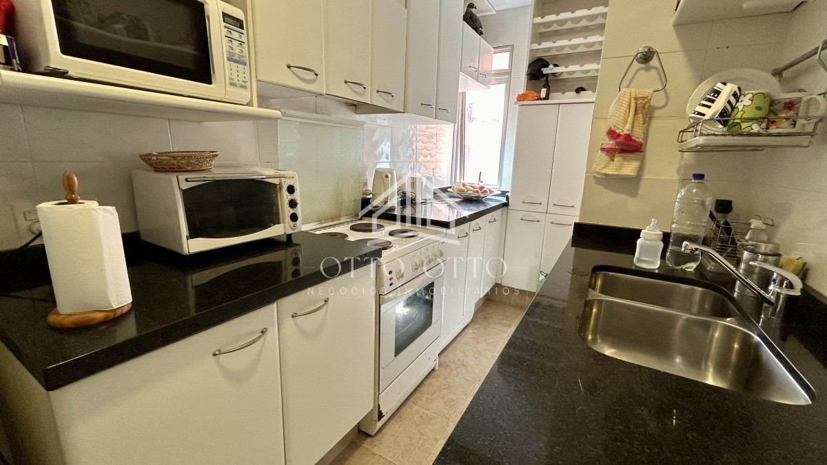 Apartamento ID.19202 - Apartamento en venta 2 dormitorios frente al mar en Punta del Este Playa Brava