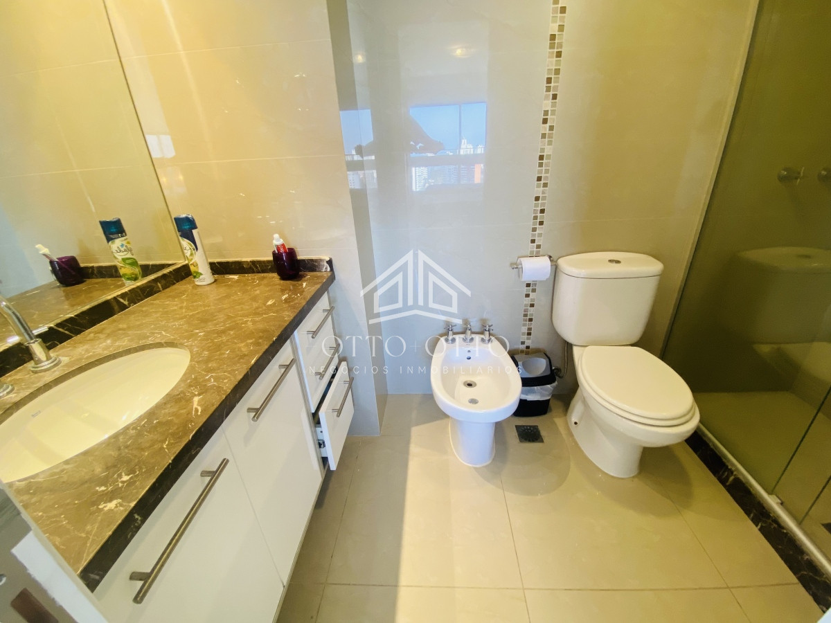 Apartamento ID.19011 - Hermoso apartamento de 3 dormitorios mas dependencia de servicio en venta