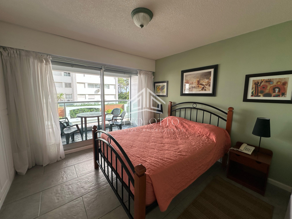 Apartamento ID.10734 - Venta apartamento un dormitorio punta del este Mansa edificio Palm Beach