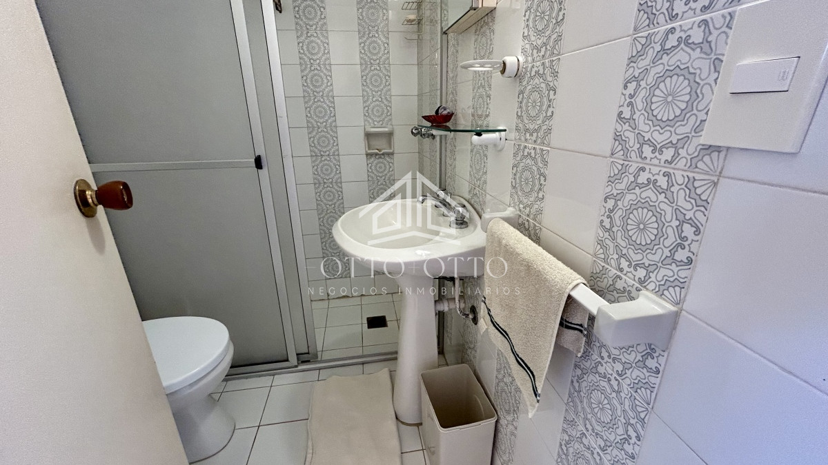 Apartamento ID.19202 - Apartamento en venta 2 dormitorios frente al mar en Punta del Este Playa Brava