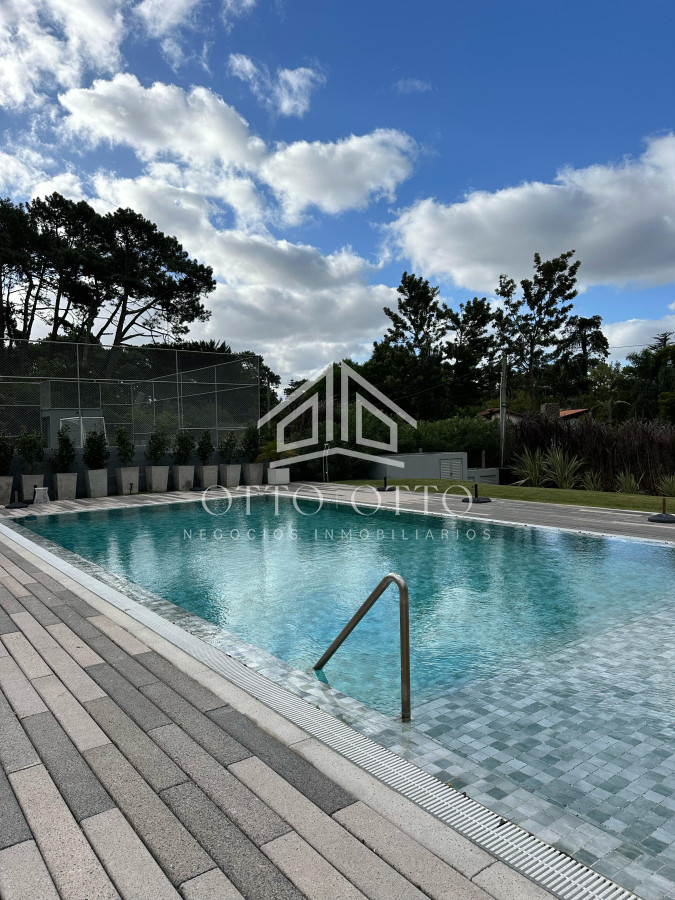 Apartamento ID.28641 - Espectacular apartamento 2 dormitorios en venta con vista a la Isla Gorriti en Punta del Este de 2 dormitorios 2 baños cochera incluida