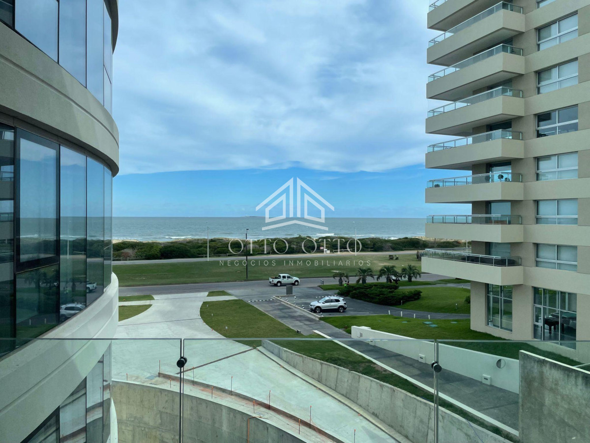 Apartamento ID.27358 - Apartamento de 2 dormitorios en venta, Punta del Este TRUMP TOWER