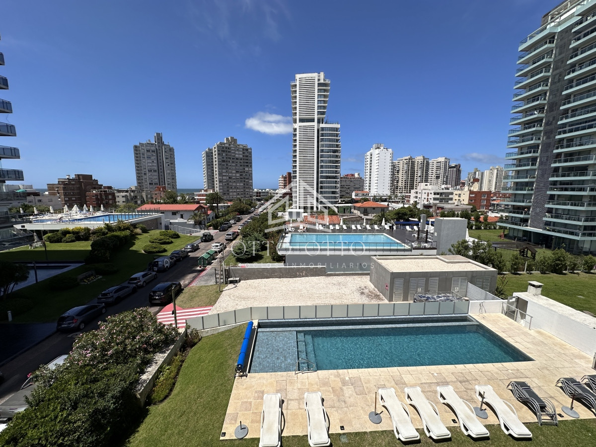 Apartamento ID.27608 - Venta apartamento un dormitorio punta del este edificio Sol y Luna 2