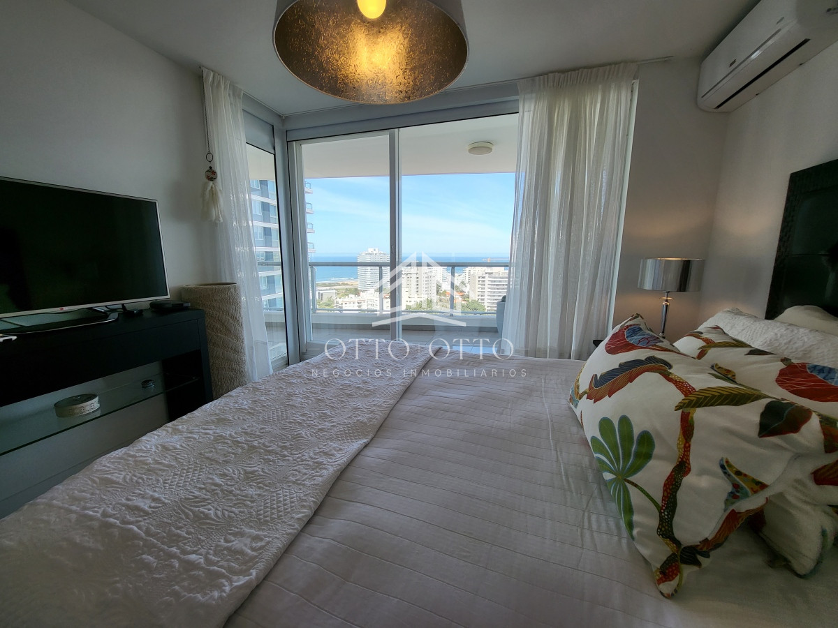 Apartamento ID.27079 - Torre de Categoría  en playa Brava 