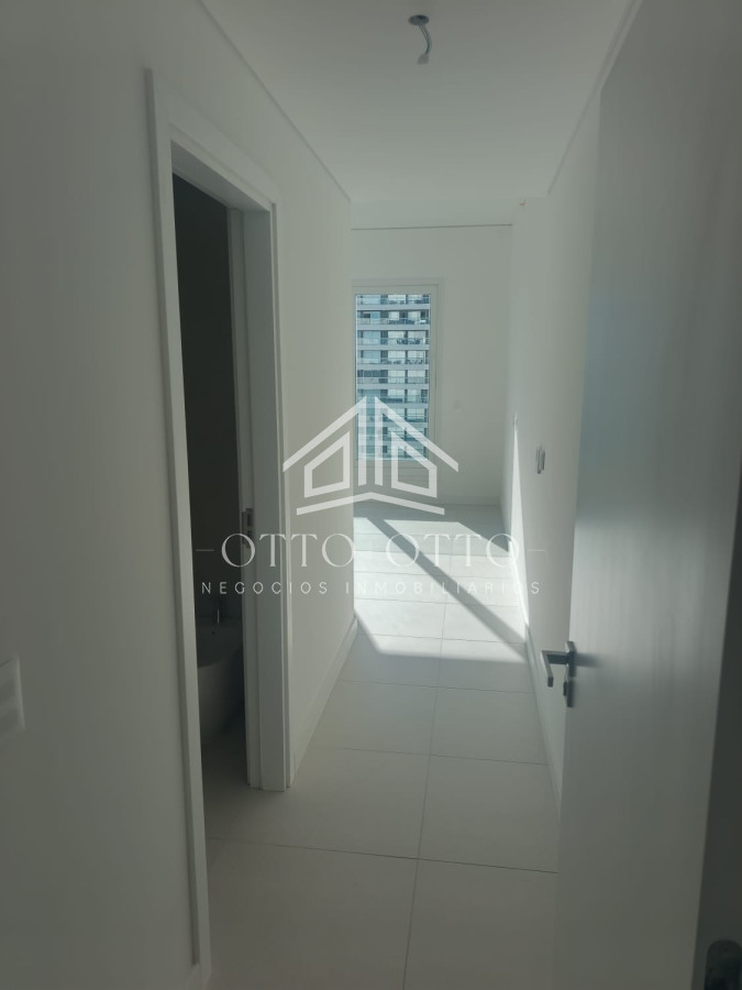 Apartamento ID.28628 - Apartamento en venta 3 dormitorios en Punta Del Este