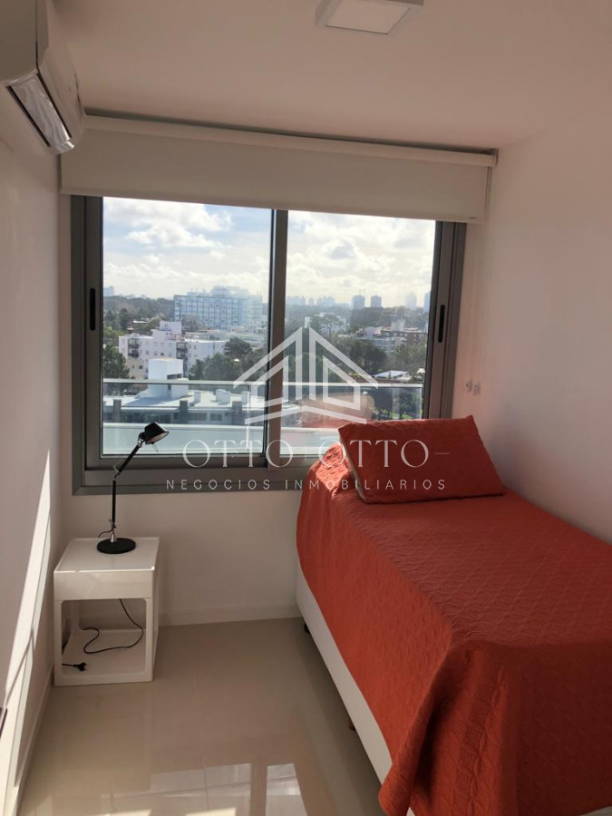 Apartamento ID.567 - Venta apartamento tres dormitorios punta del este edificio torre esmeralda