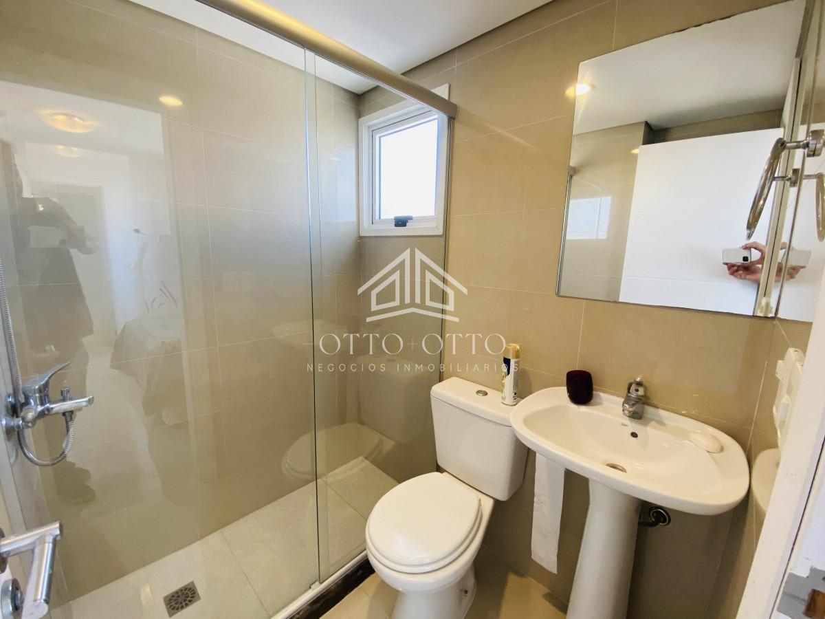 Apartamento ID.19011 - Hermoso apartamento de 3 dormitorios mas dependencia de servicio en venta