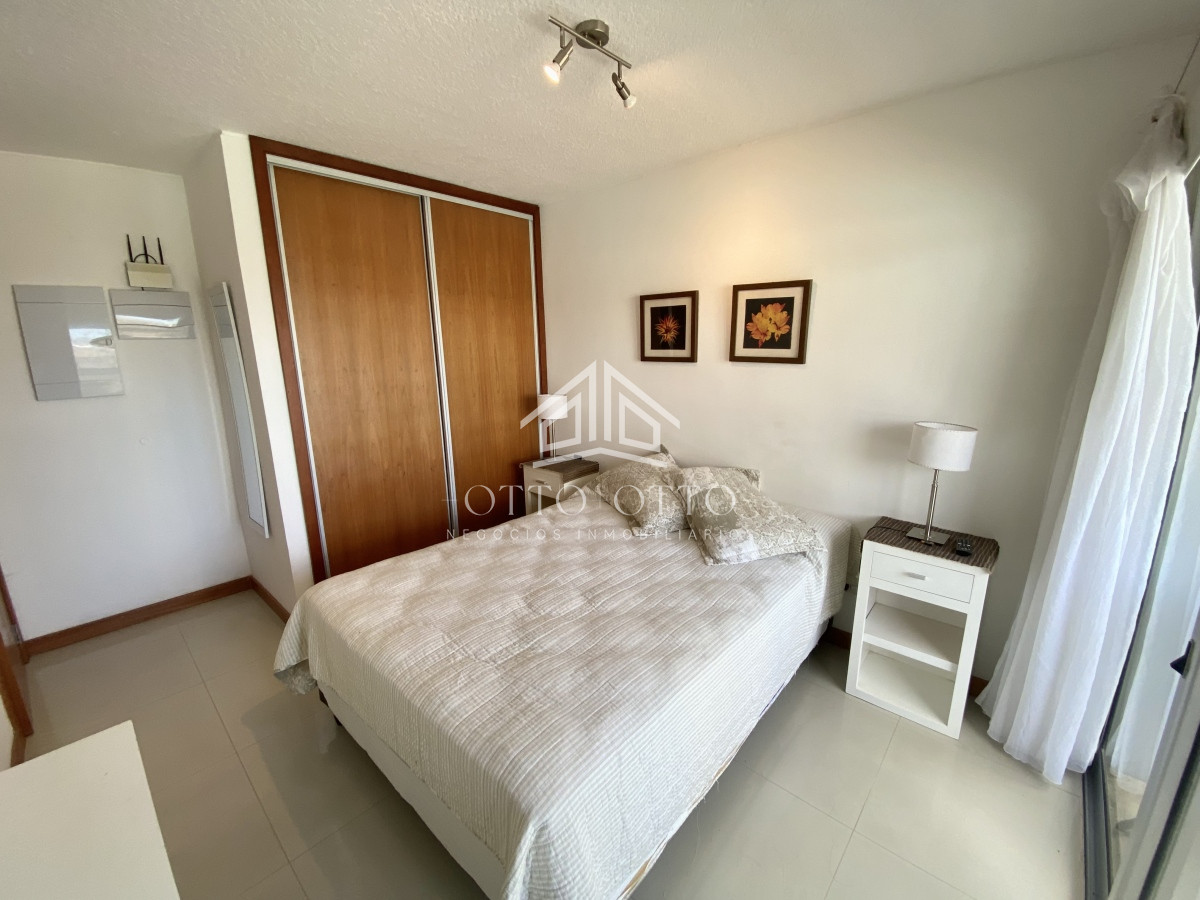Apartamento ID.15766 - Apartamento de  1 dormitorio en venta  Punta del Este  