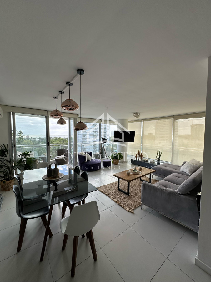 Apartamento ID.28641 - Espectacular apartamento 2 dormitorios en venta con vista a la Isla Gorriti en Punta del Este de 2 dormitorios 2 baños cochera incluida
