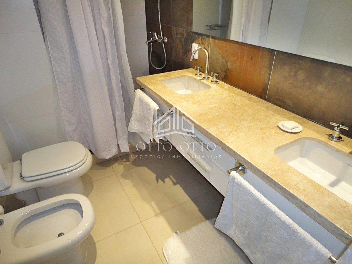 Apartamento ID.16870 - Venta apartamento cuatro dormitorios punta del este edificio Ville de Mar parrillero propio