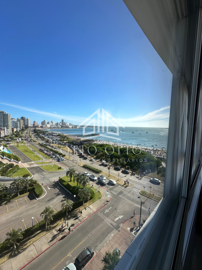 Apartamento ID.28459 - Lujoso apartamento en venta en Millenium Tower de Punta del Este frente al mar.
