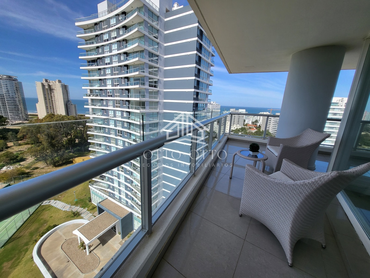Apartamento ID.27079 - Torre de Categoría  en playa Brava 