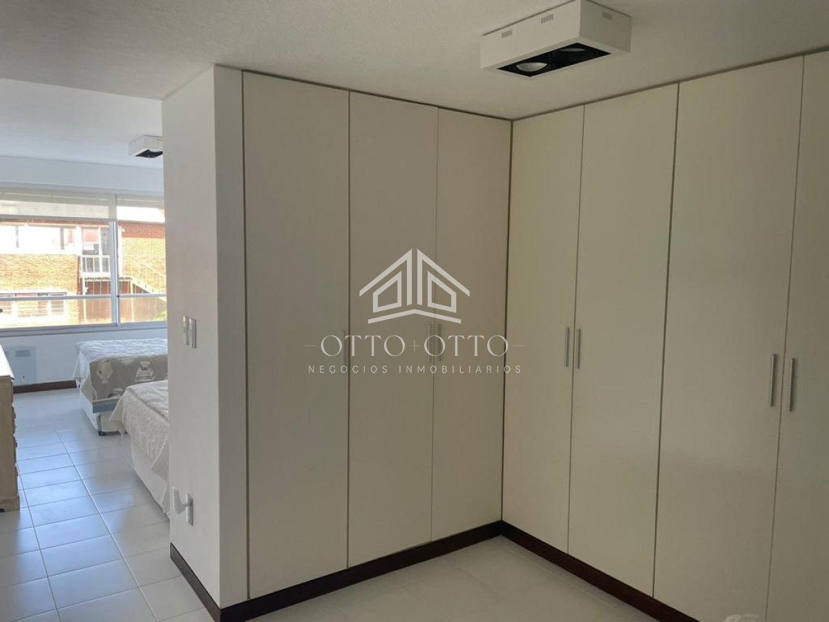 Apartamento ID.11053 - Apartamento en torre de categoría en venta y alquiler temporario.