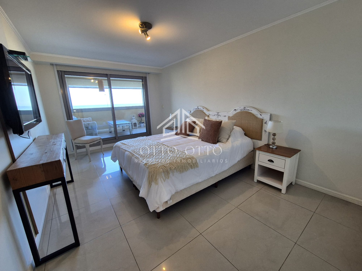Apartamento ID.459 - Apartamento en venta Playa Brava 3 dormitorios FRENTE AL MAR