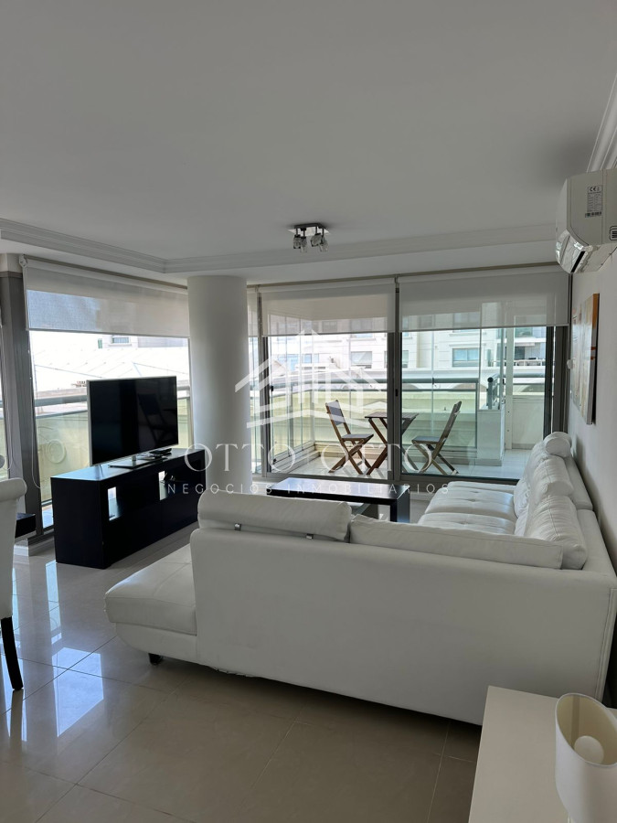 Apartamento ID.17363 - Apartamento Torre Imperiale III Punta del Este con 2 dormitorios en suite.