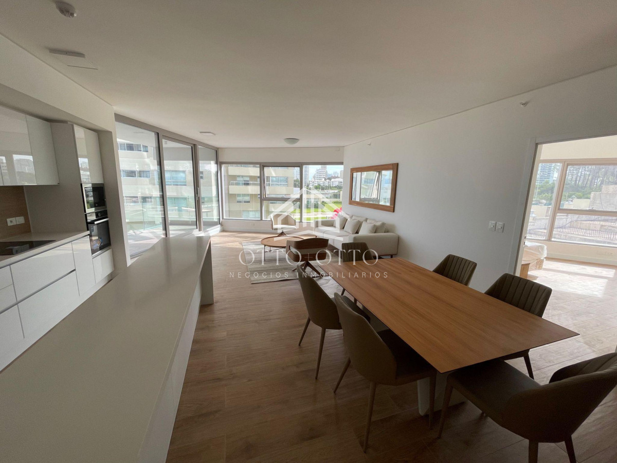 Apartamento ID.27358 - Apartamento de 2 dormitorios en venta, Punta del Este TRUMP TOWER