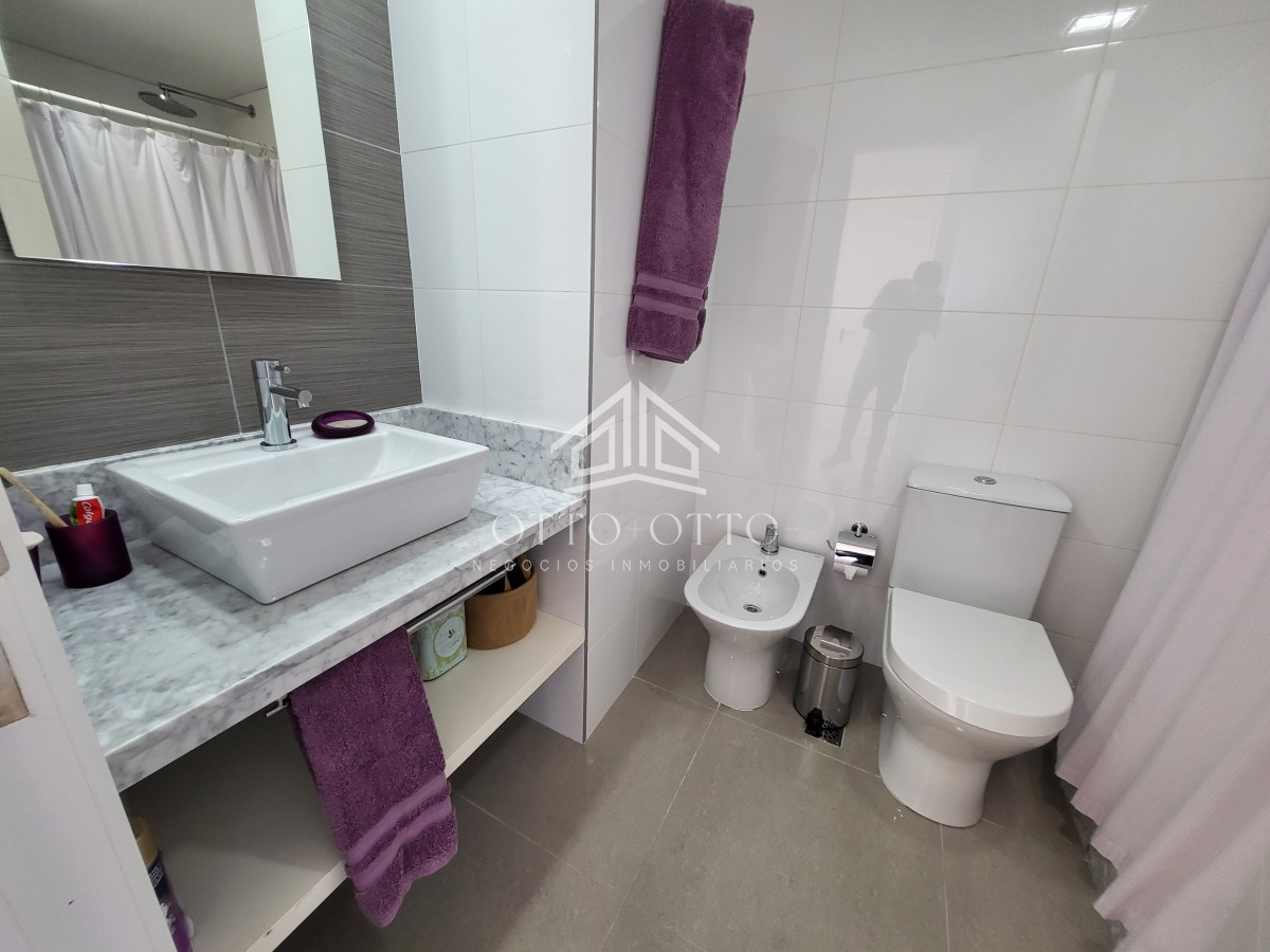 Apartamento ID.27079 - Torre de Categoría  en playa Brava 