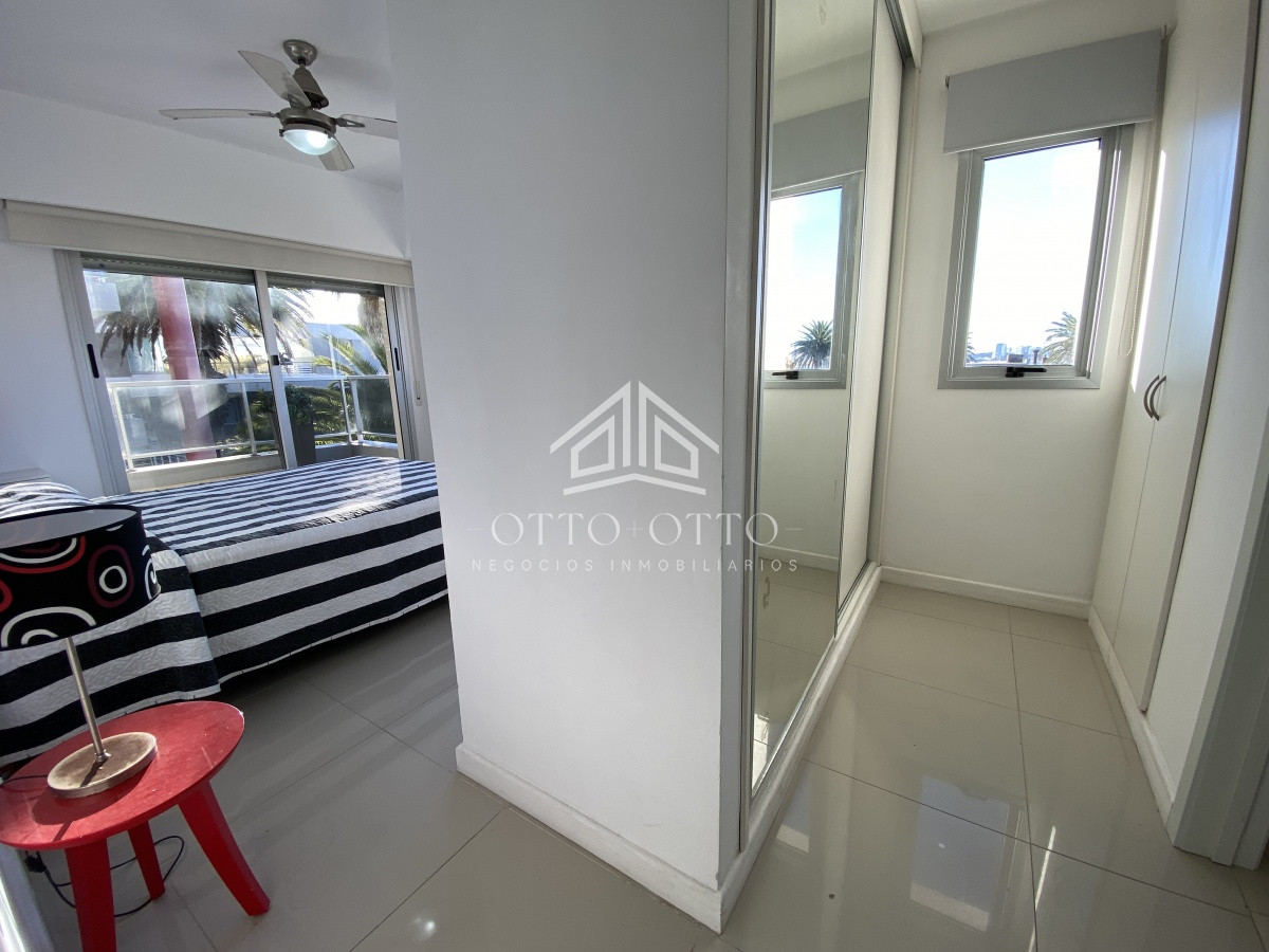 Apartamento ID.6334 - Apartamento en venta, 2 dormitorios, en la Peninsula de Punta del Este!