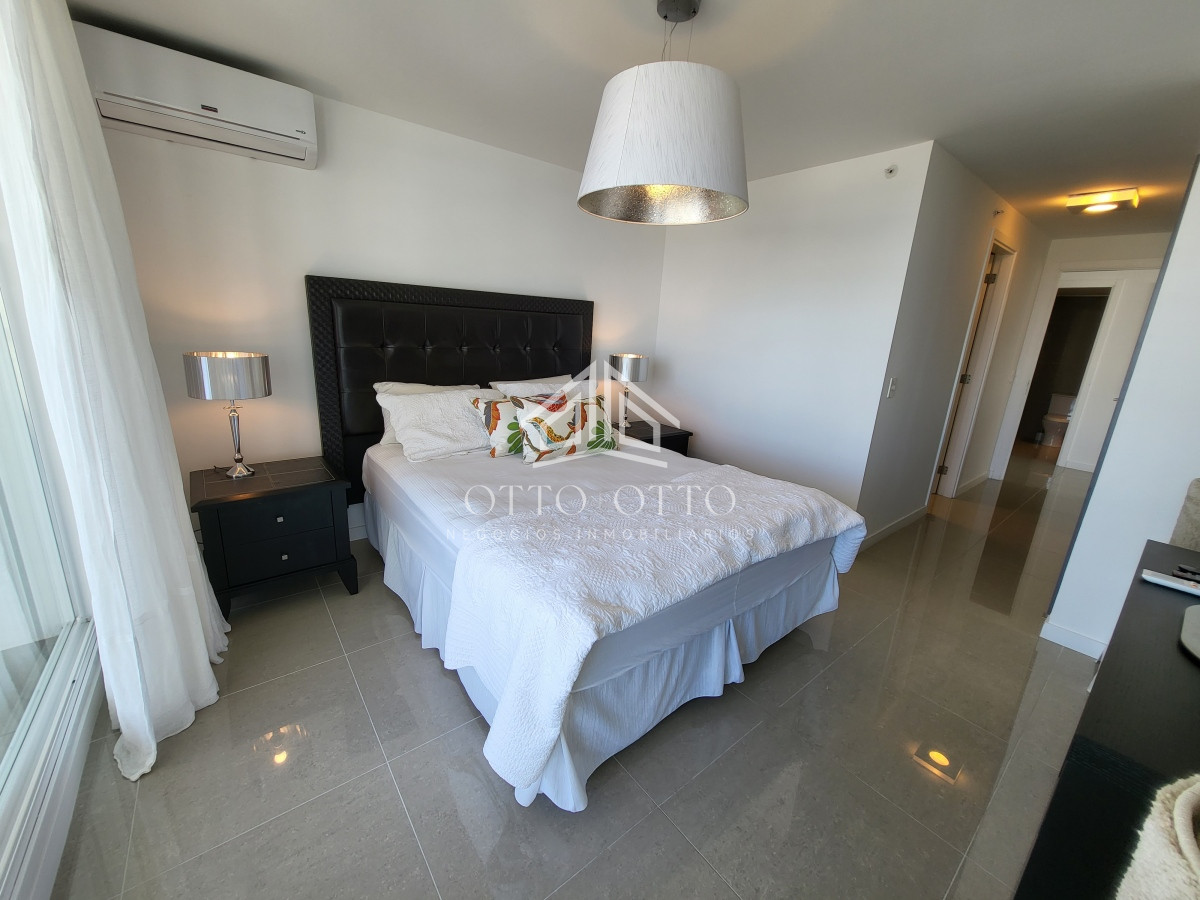 Apartamento ID.27079 - Torre de Categoría  en playa Brava 