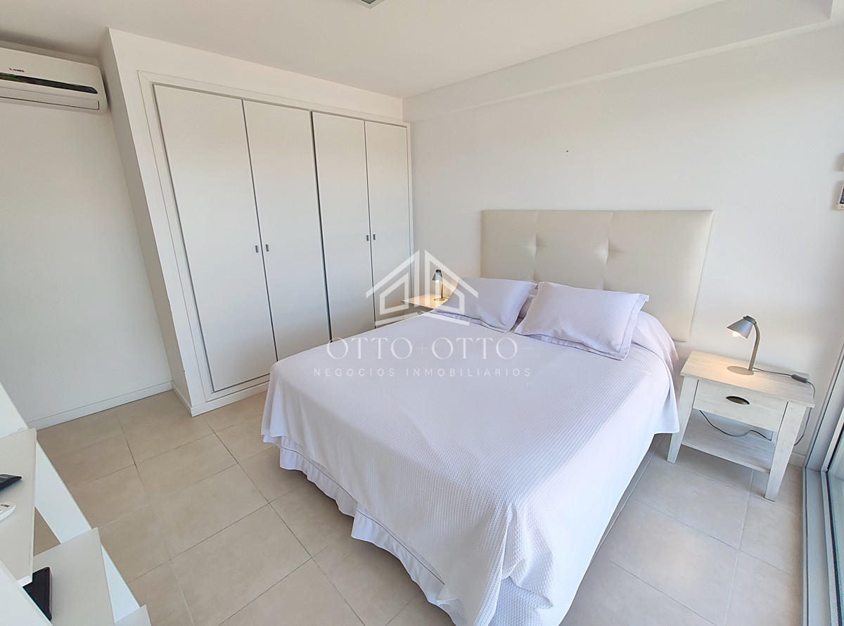 Apartamento ID.25055 - Venta apartamento tres dormitorios punta del este edificio Torre Del Mar