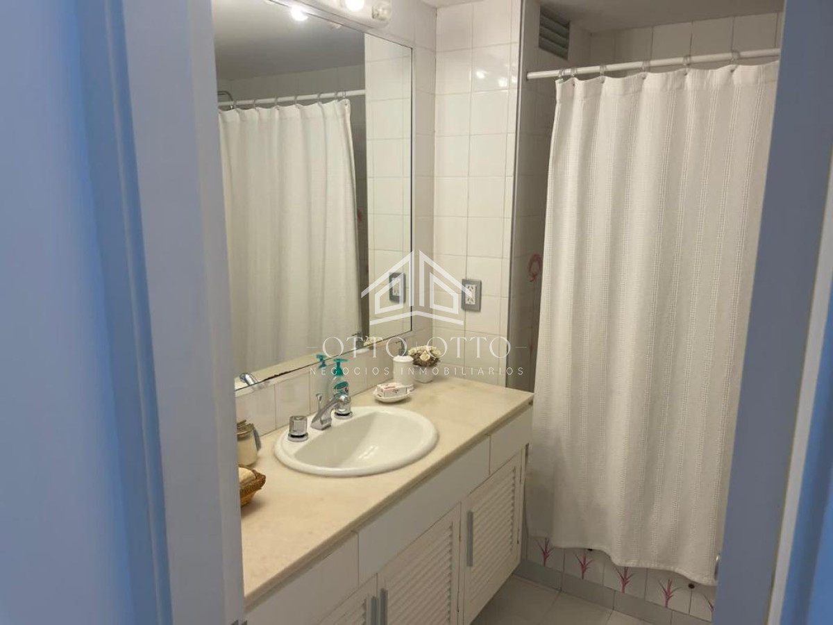Apartamento ID.11053 - Apartamento en torre de categoría en venta y alquiler temporario.