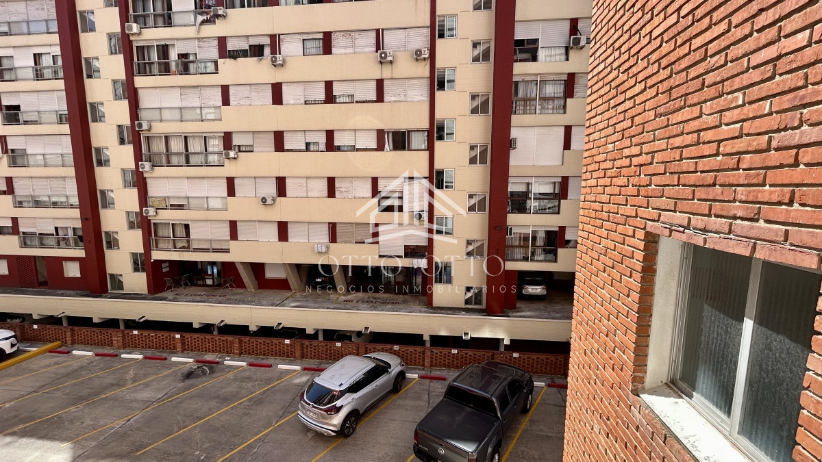 Apartamento ID.19202 - Apartamento en venta 2 dormitorios frente al mar en Punta del Este Playa Brava