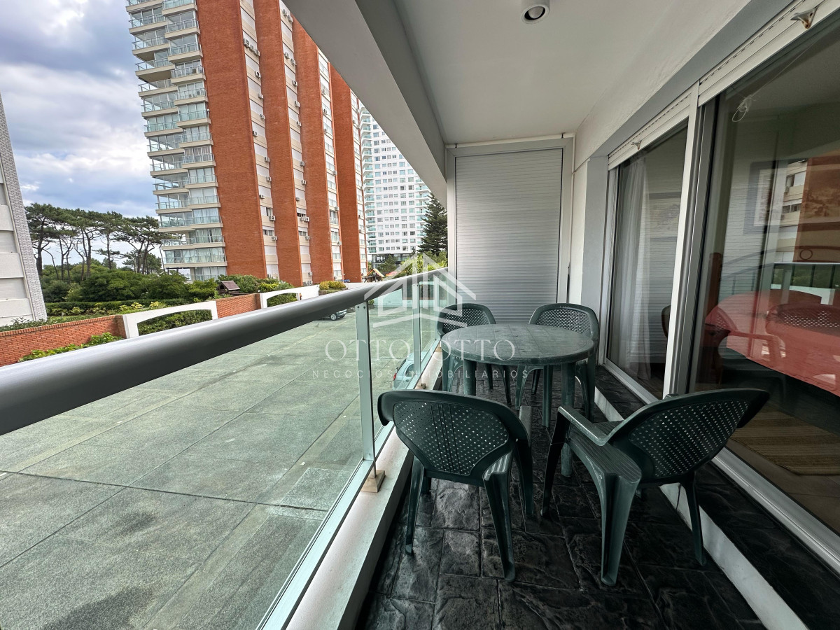 Apartamento ID.10734 - Venta apartamento un dormitorio punta del este Mansa edificio Palm Beach
